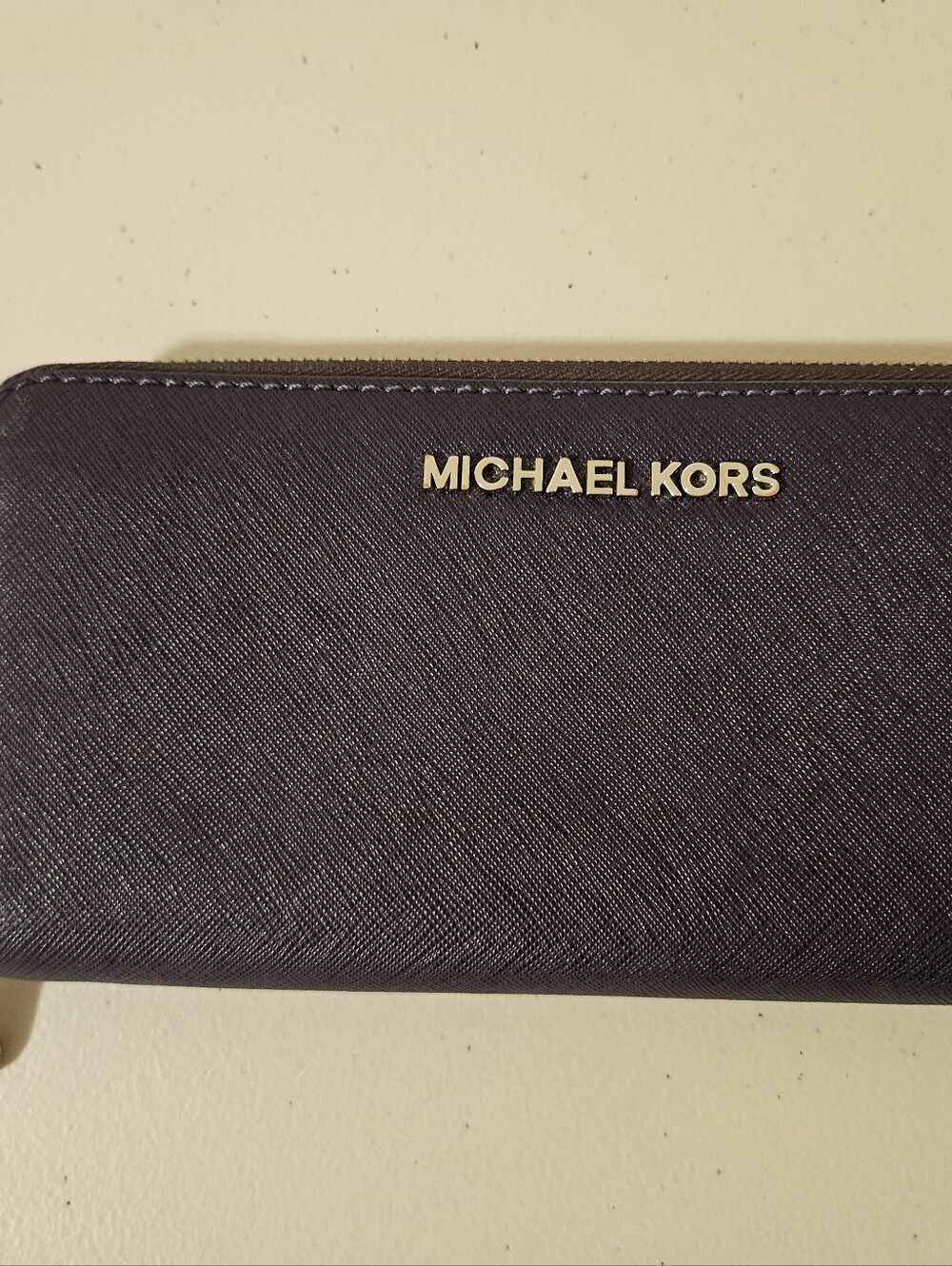 Michael Kors Saffiano (M-1506) Leather Zip Around Wallet – Deep Purple/Aubergine